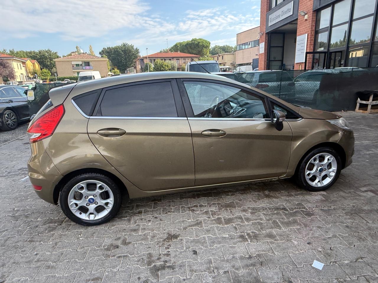 Ford Fiesta Ikon 1.4 TDCi 70CV 5 porte