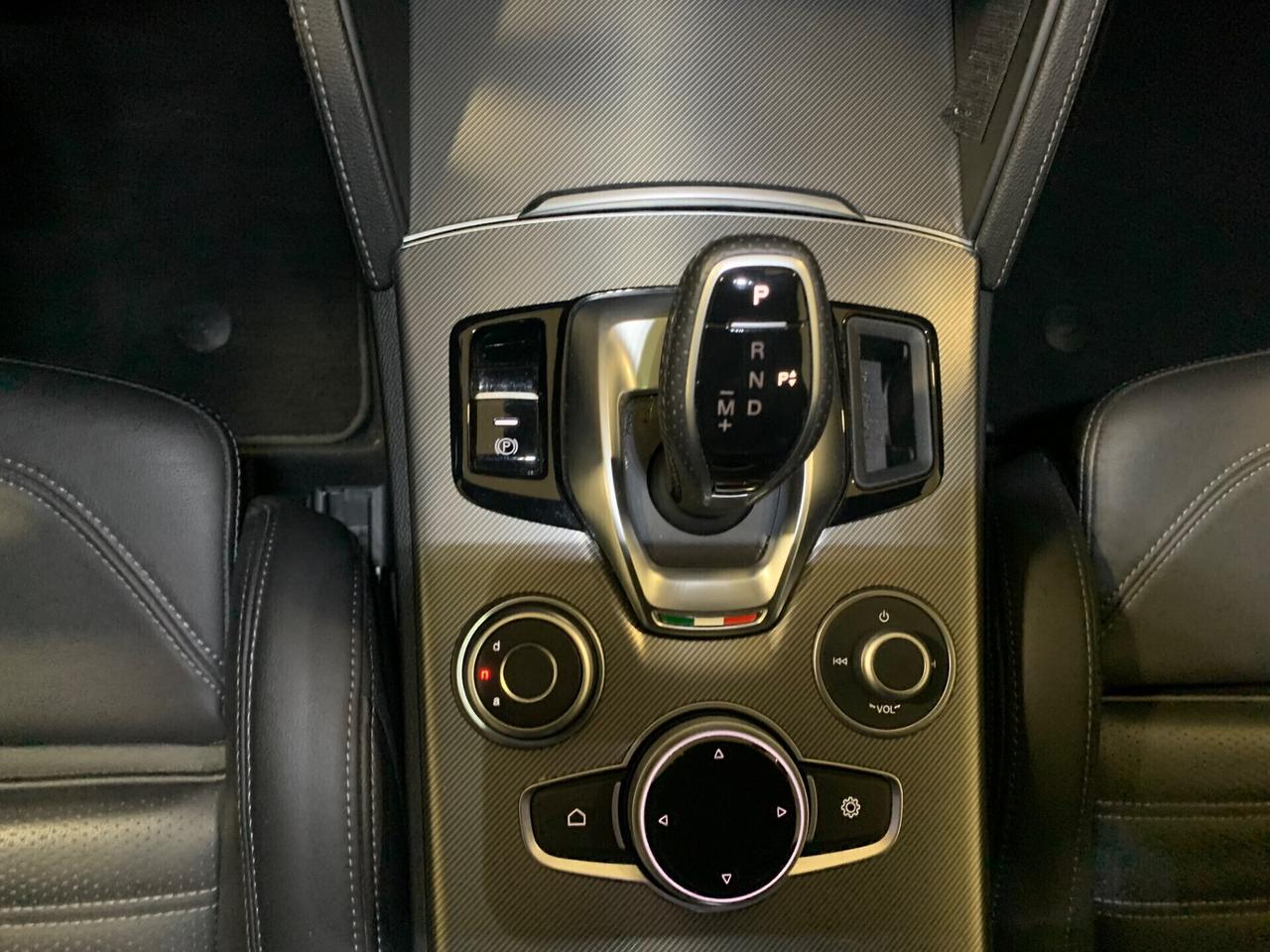 ALFA ROMEO STELVIO 2.2 TURBODIESEL 210 CV Q4 VELOCE