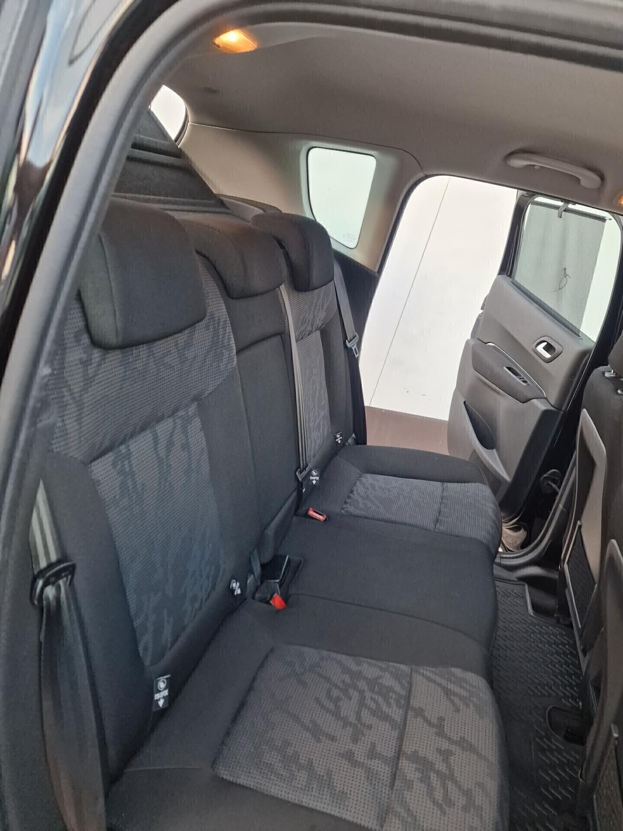 Peugeot 3008 2.0 HDi 150CV Business