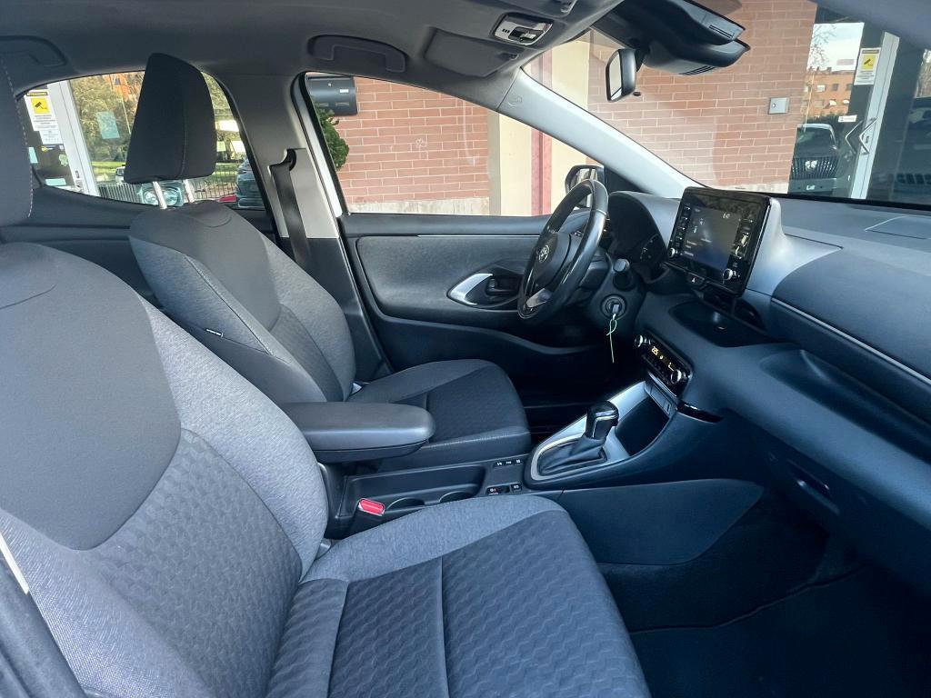 Toyota Yaris 1.5h Business