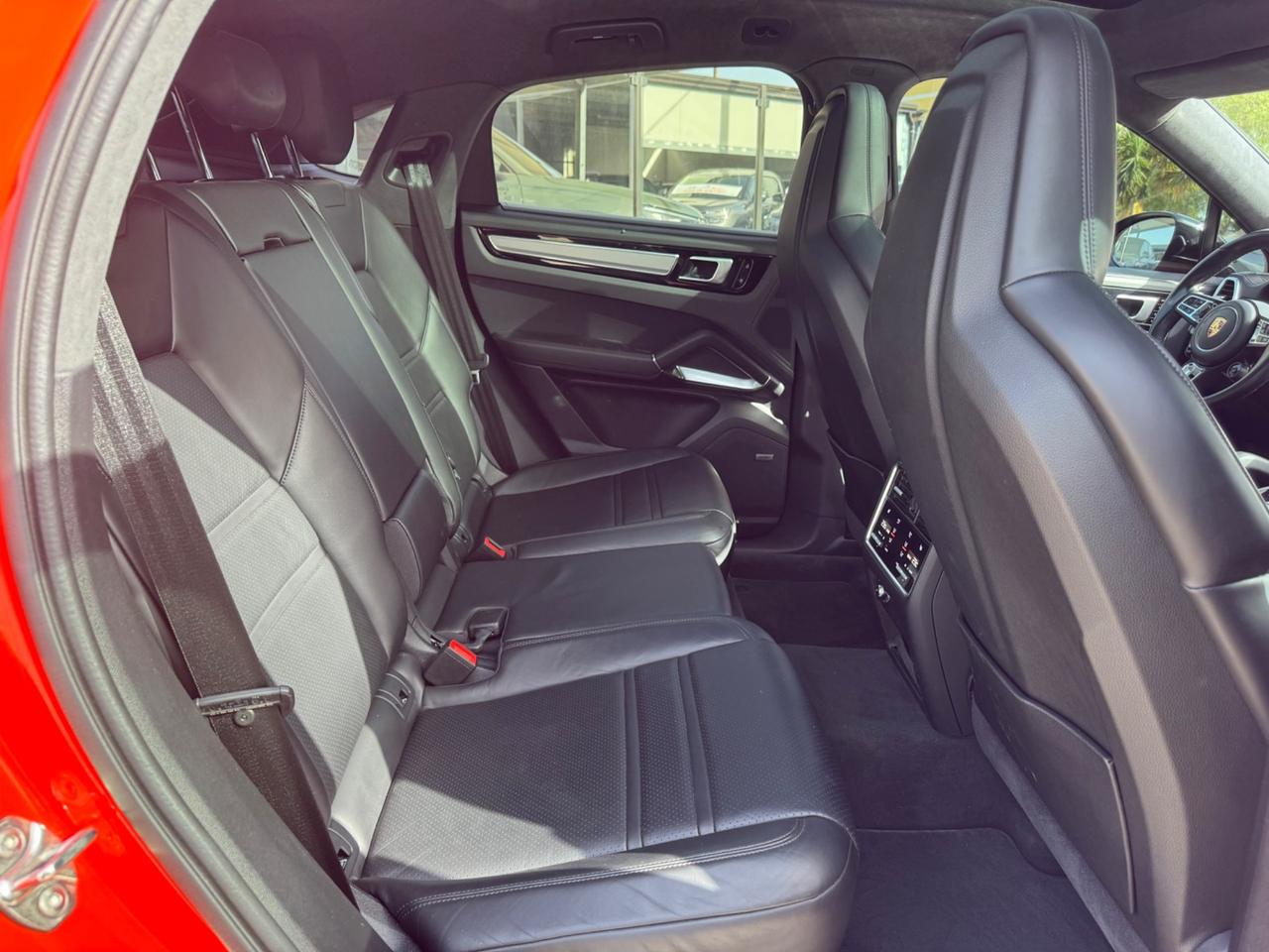 PORSCHE CAYENNE COUPE' TURBO S 4.0 V8 680 CV E-HYBRID LAVA ORANGE FULL IVA