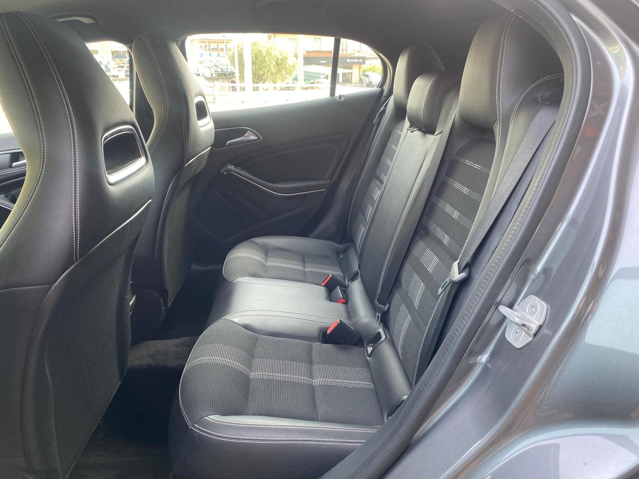 Mercedes-benz GLA 200 d Automatic 4Matic Sport