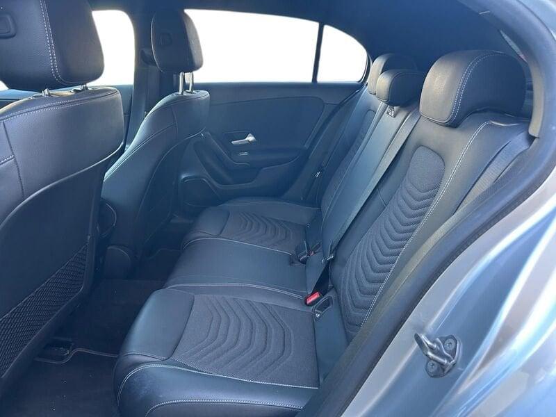 Mercedes-Benz Classe A 180 d 116 CV NAVI LED Business Extra