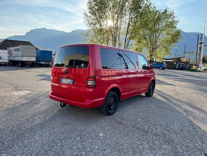 Volkswagen Transporter 2.5 TDI/130CV PC Kombi