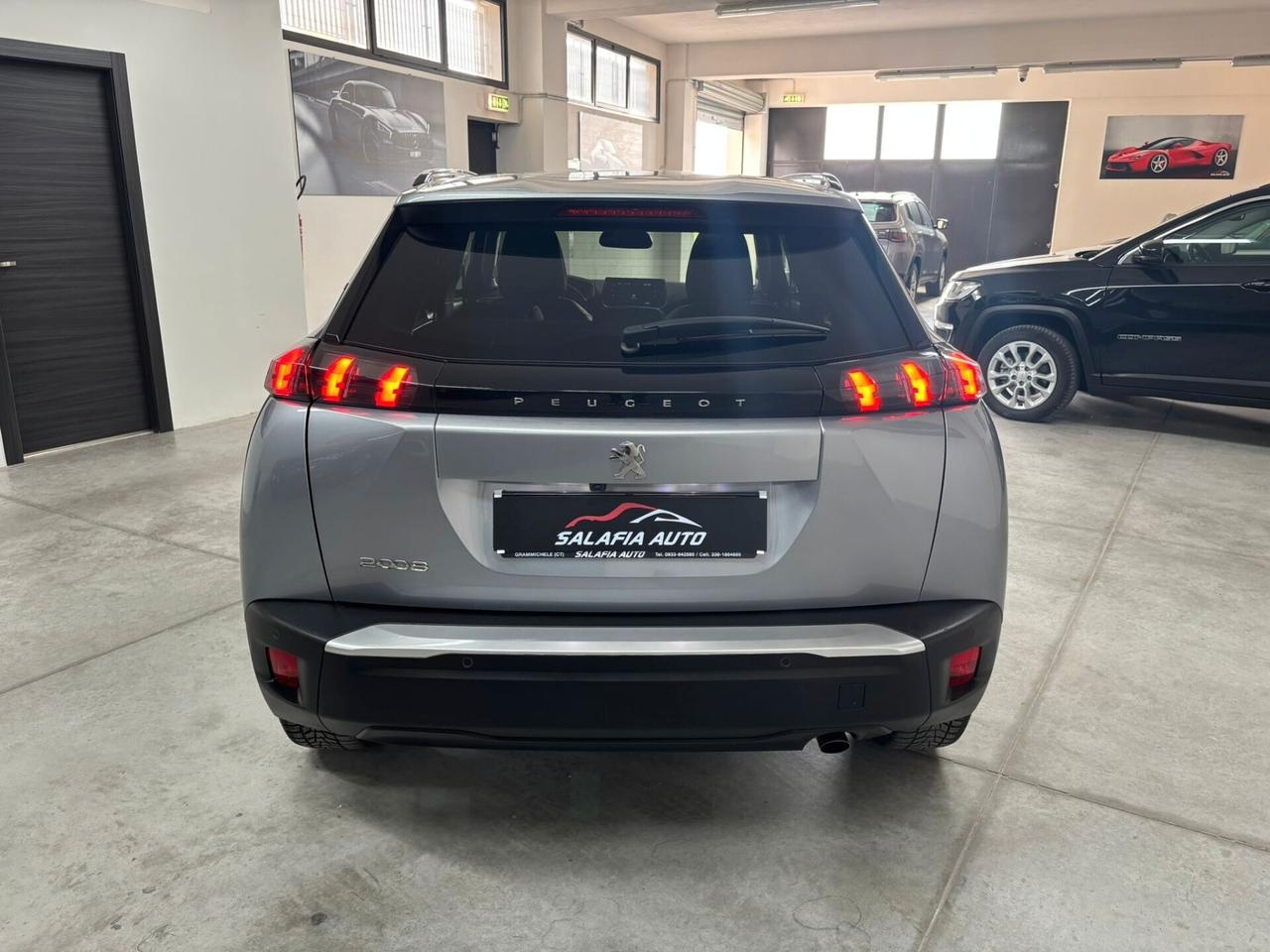 Peugeot 2008 BlueHDi 100 S&S Allure Navi Pack