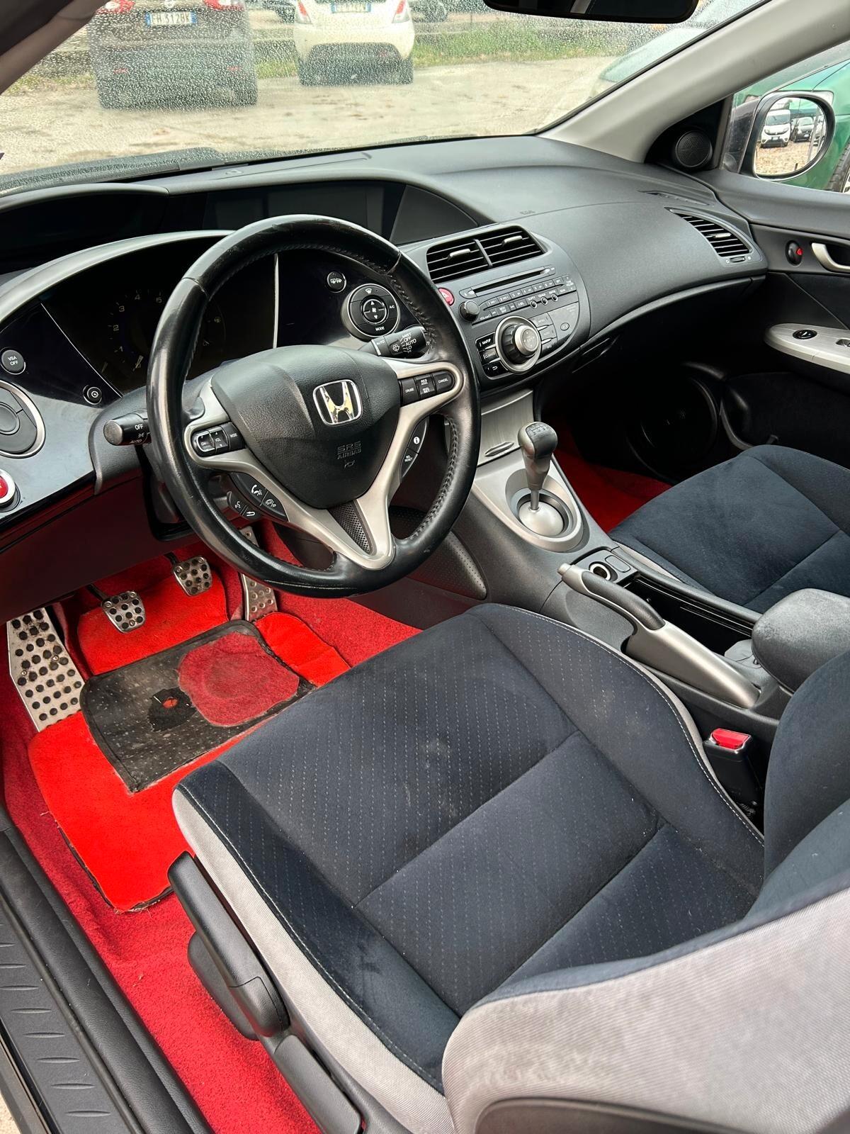 Honda Civic 1.8 i-VTEC 5p. Executive i-P