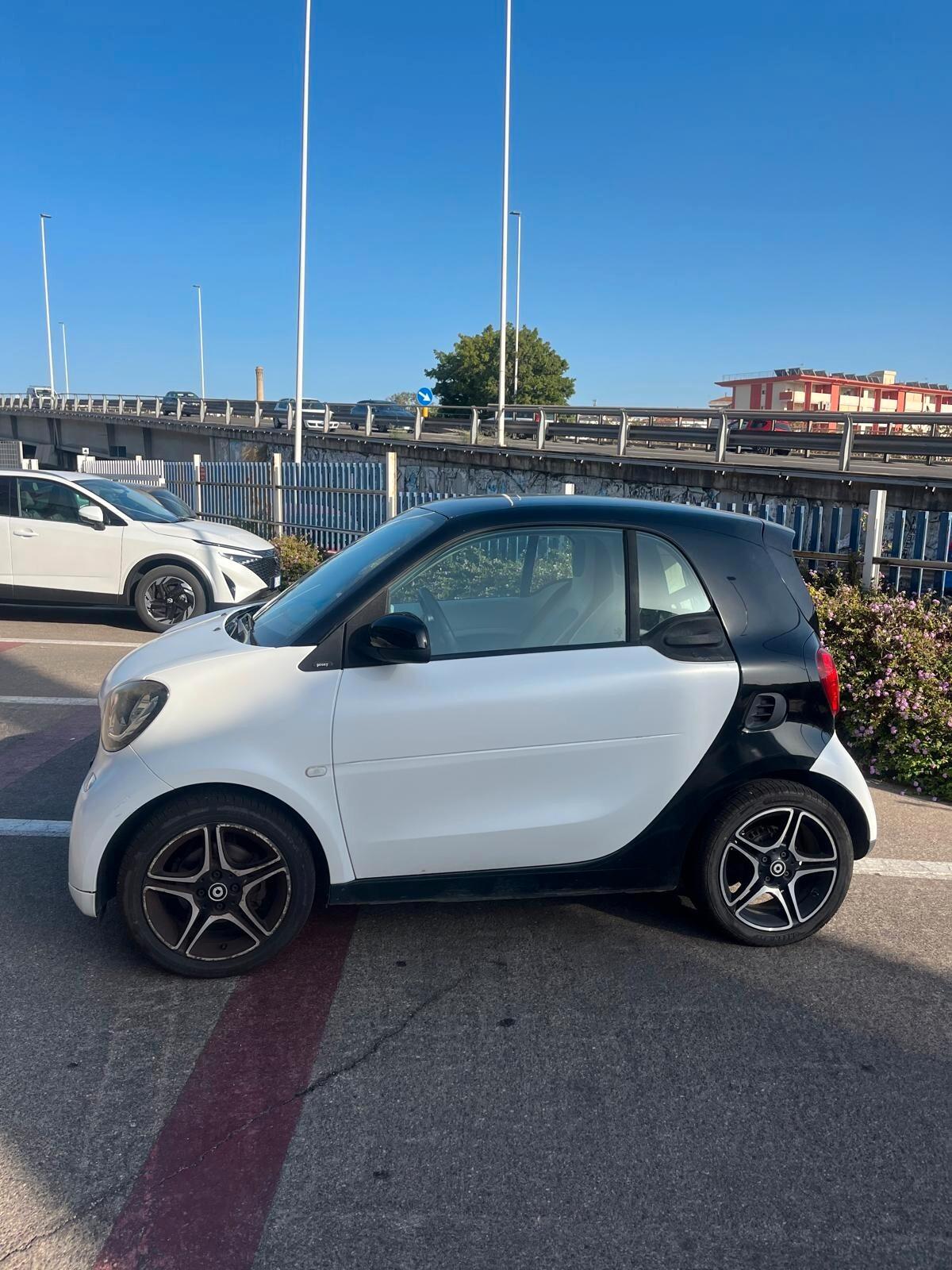 Smart ForTwo 1000 52 kW MHD coupé passion