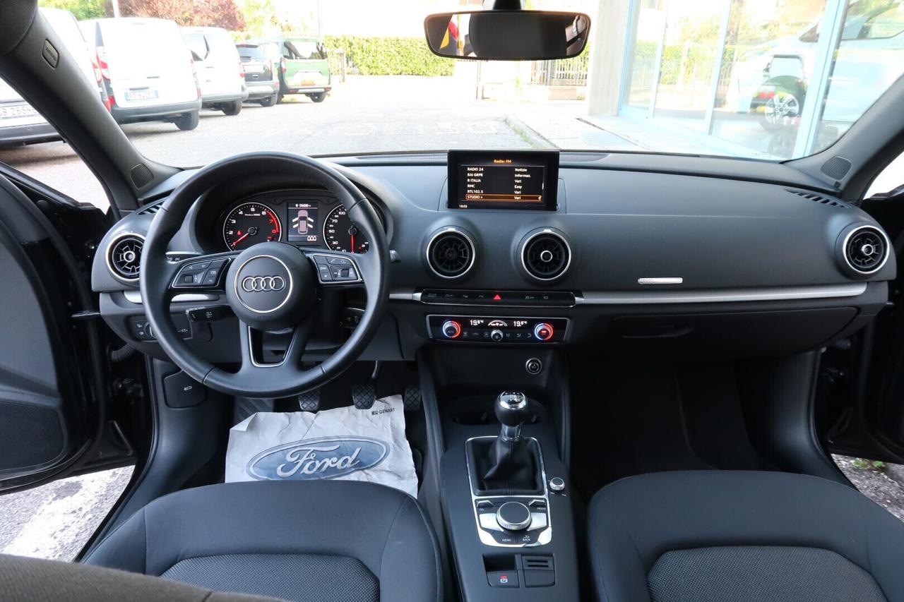 Audi A3 SPB 30 TFSI Business