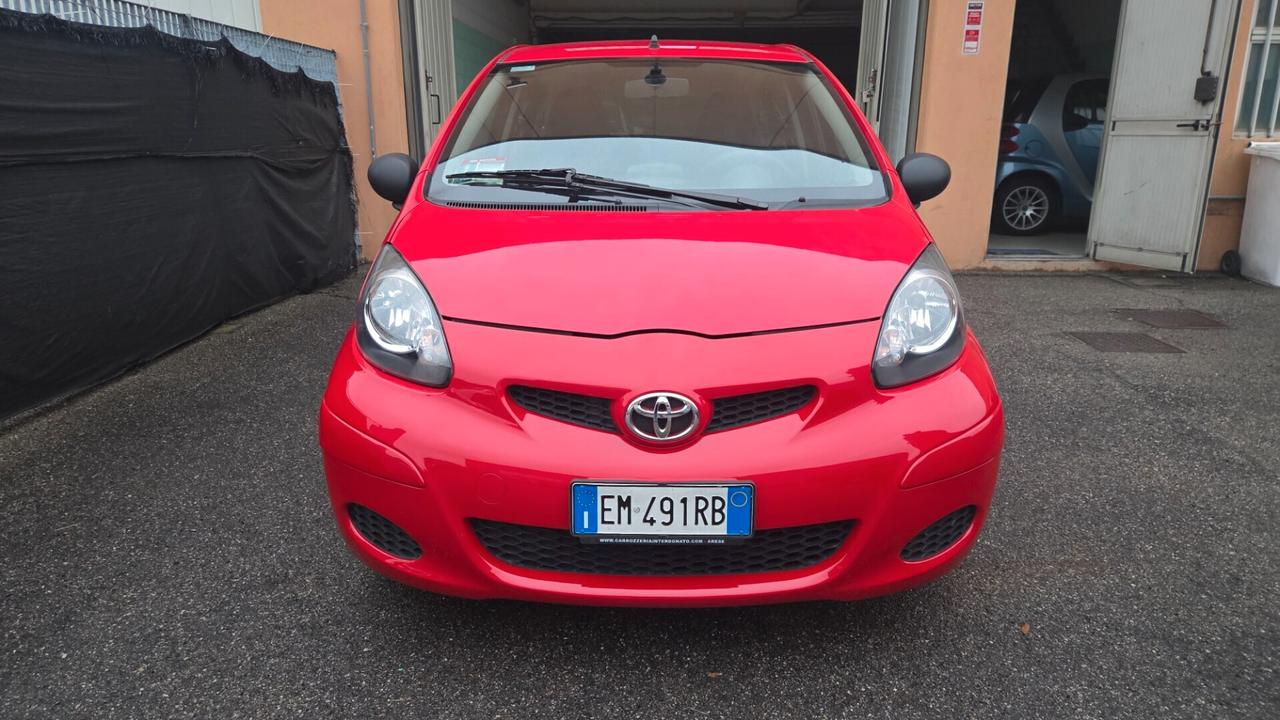 Toyota Aygo 1.0 12V VVT-i 5 porte Sol Connect