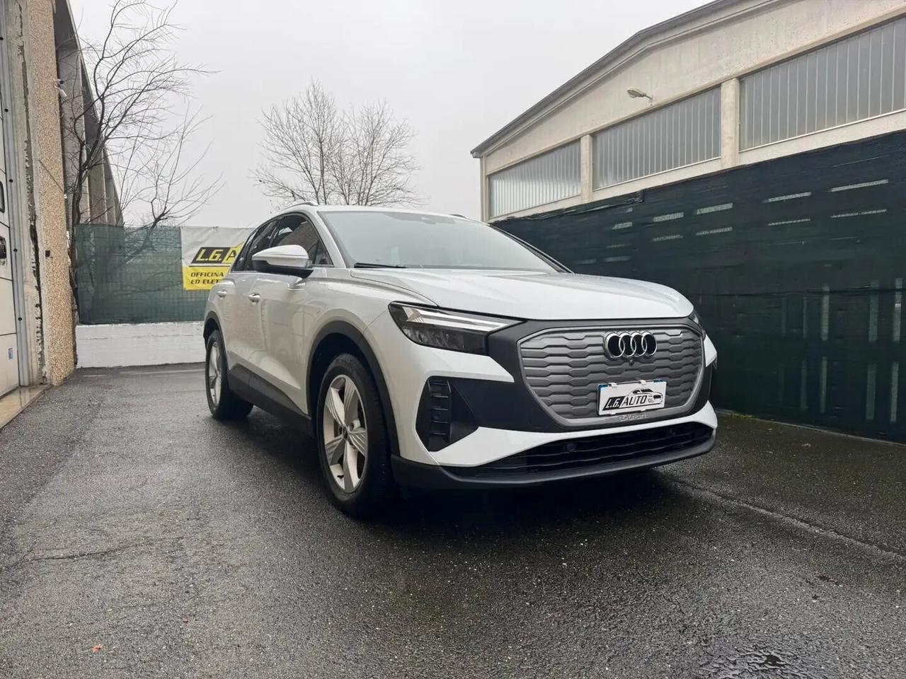 Audi Q4 40 e-tron Business