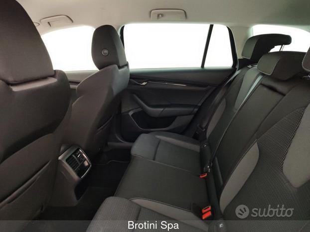 Skoda Octavia 1.5 e-TEC DSG Wagon Ambition