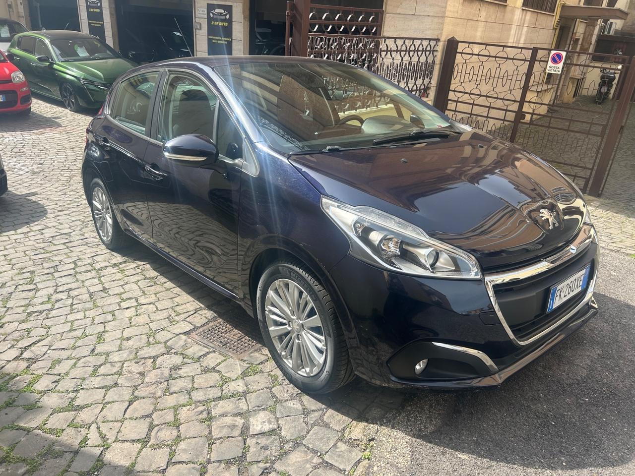 Peugeot 208 BlueHDi 75 5 porte Allure