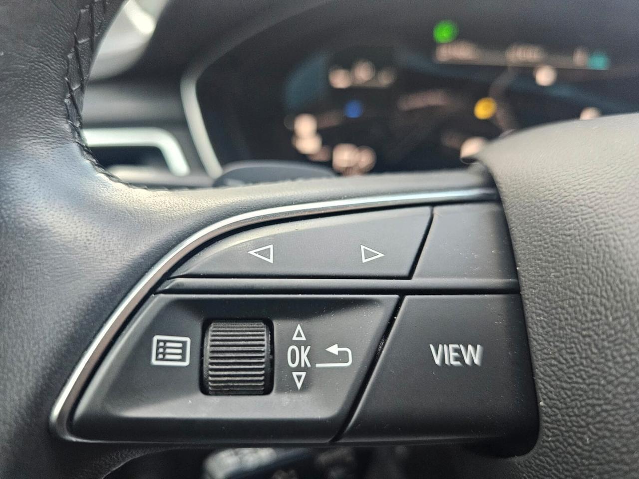 Audi A4 40 TDI quattro S tronic Business Advanced