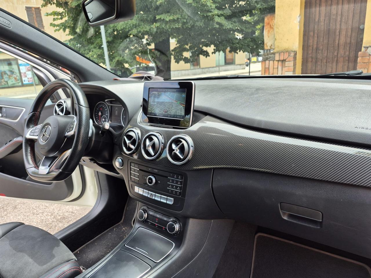 Mercedes B 200 d Automatic PACK AMG