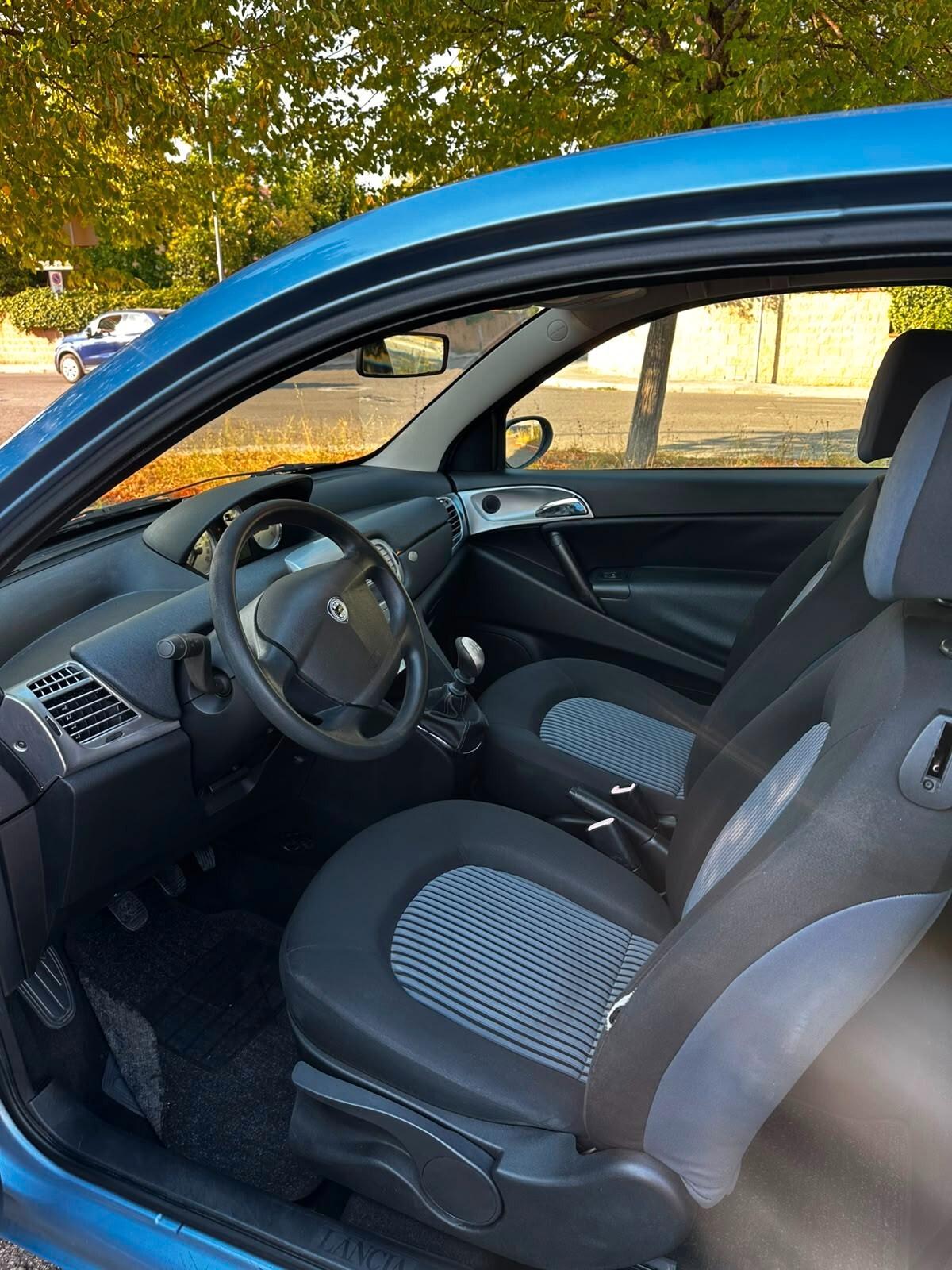 Lancia Ypsilon 1.2 SOLAMENTE 60.000 KM
