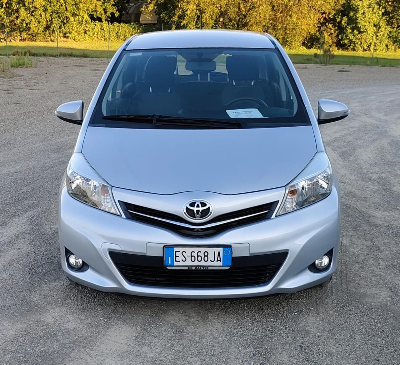 Toyota Yaris 1.4 D-4D 5 porte Lounge