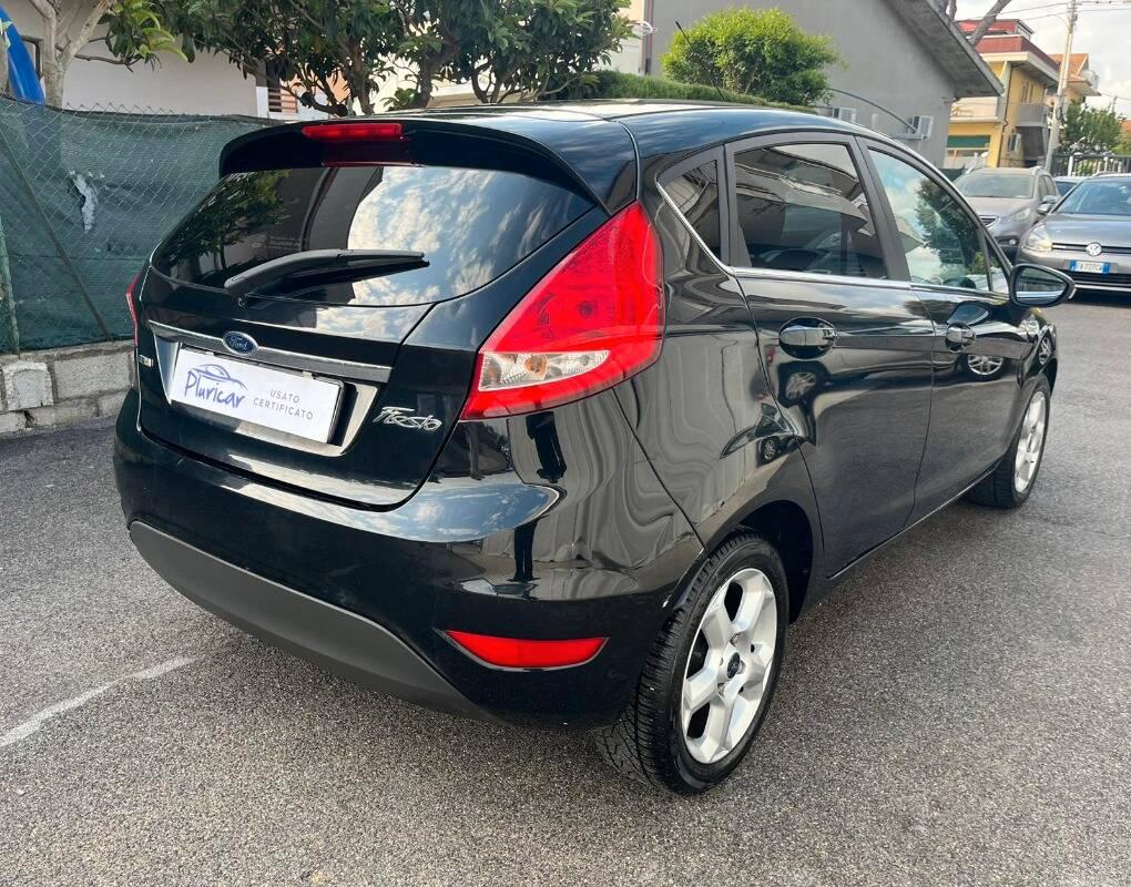 Ford Fiesta 1.4 tdci + 5p