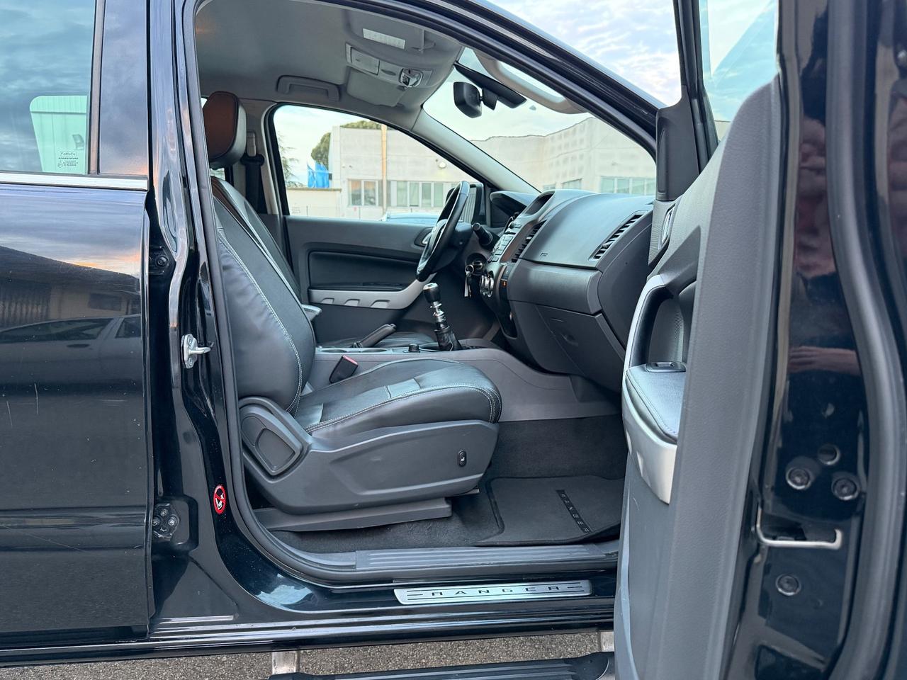 Ford Ranger 2.2 TDCi 150CV DC Limited 5P 2014