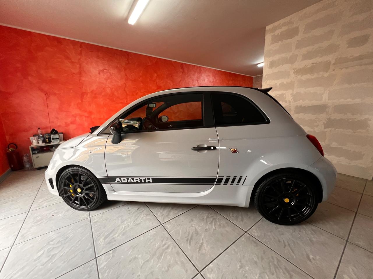 Abarth 595 C 1.4 Turbo T-Jet 180 CV Competizione