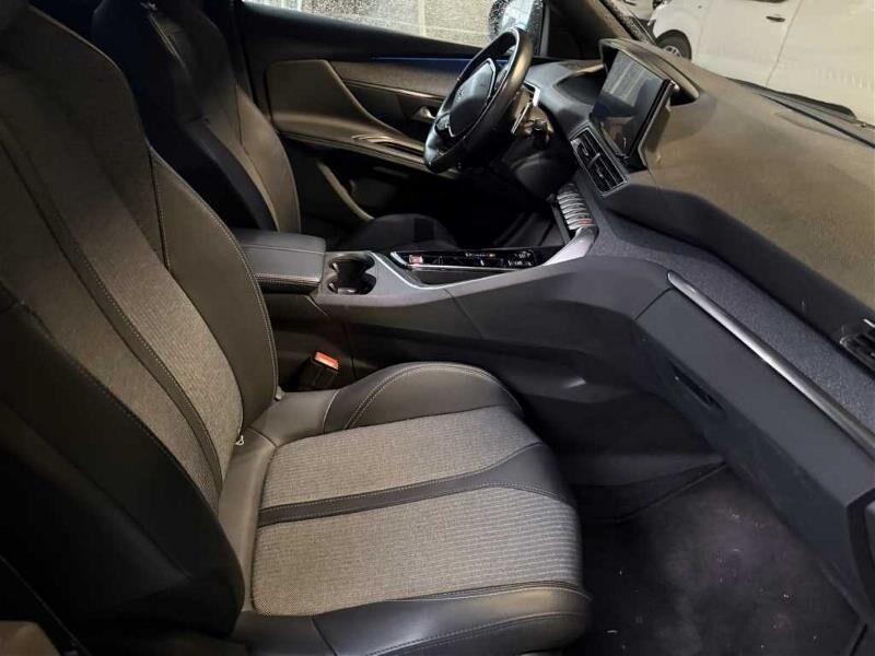 Peugeot 3008 II Allure Pack 1.5 Blue HDI Automatico Neopatentati