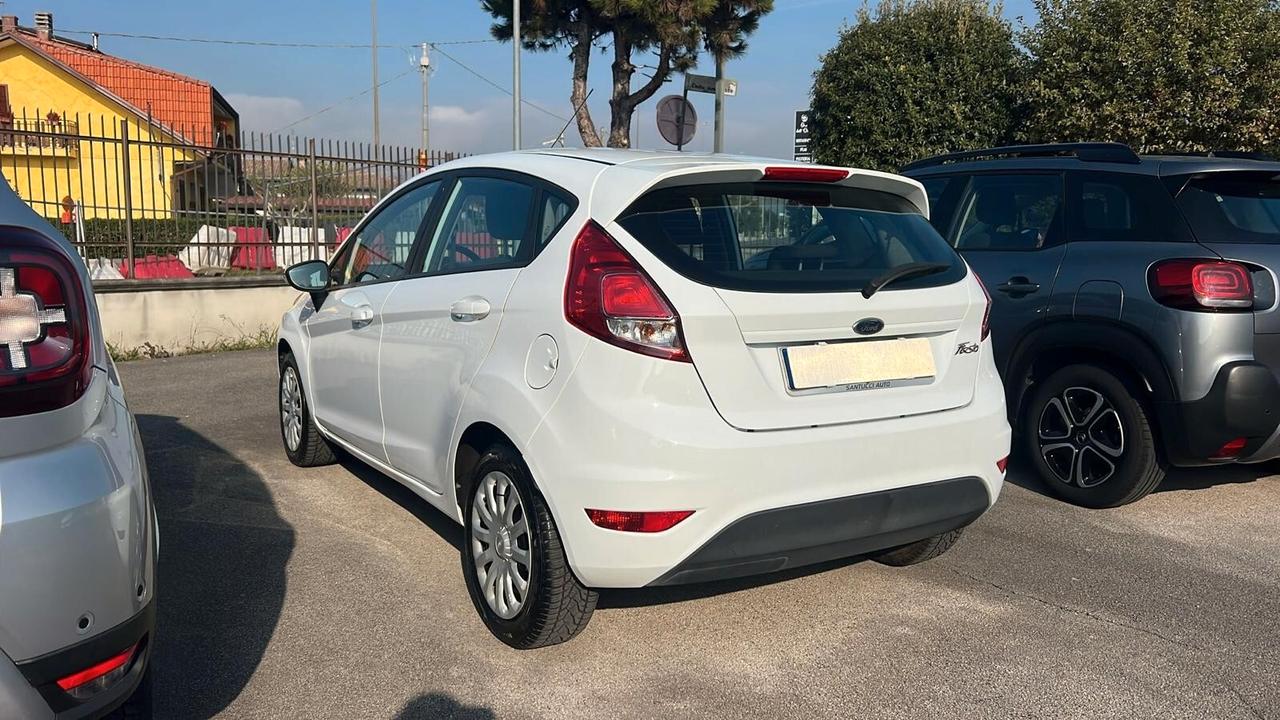Ford Fiesta 1.5 TDCi 75CV 5 porte ST-Line NEOPATENTATI