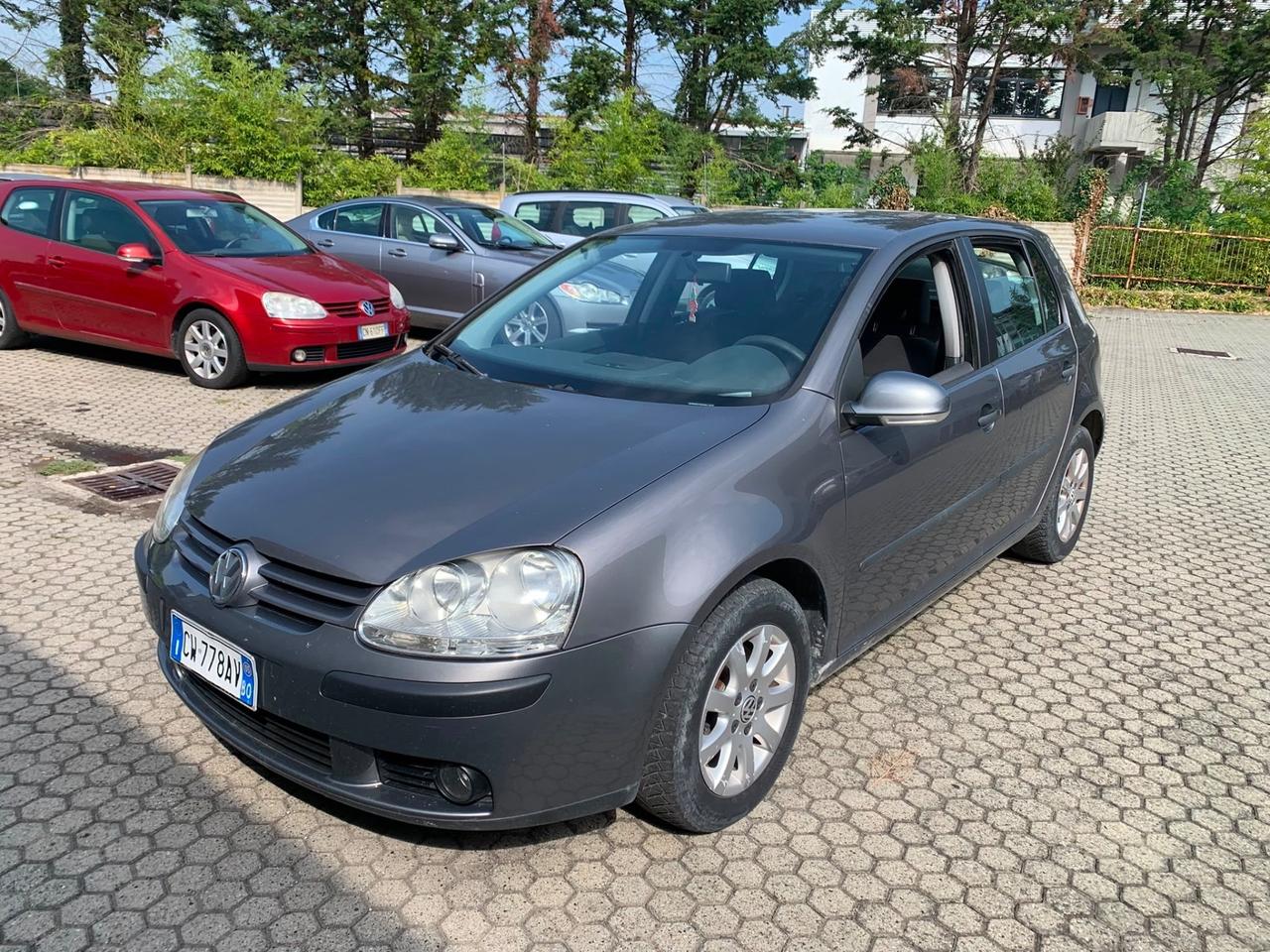 Volkswagen Golf 1.6 16V FSI 5p. Sportline
