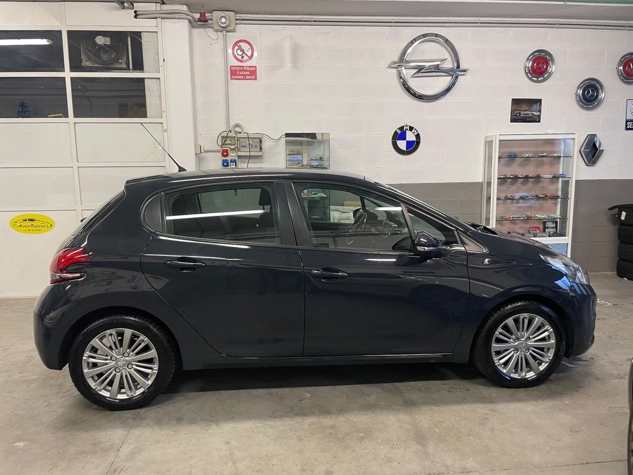 Peugeot 208 BlueHDi 100 5 porte Allure