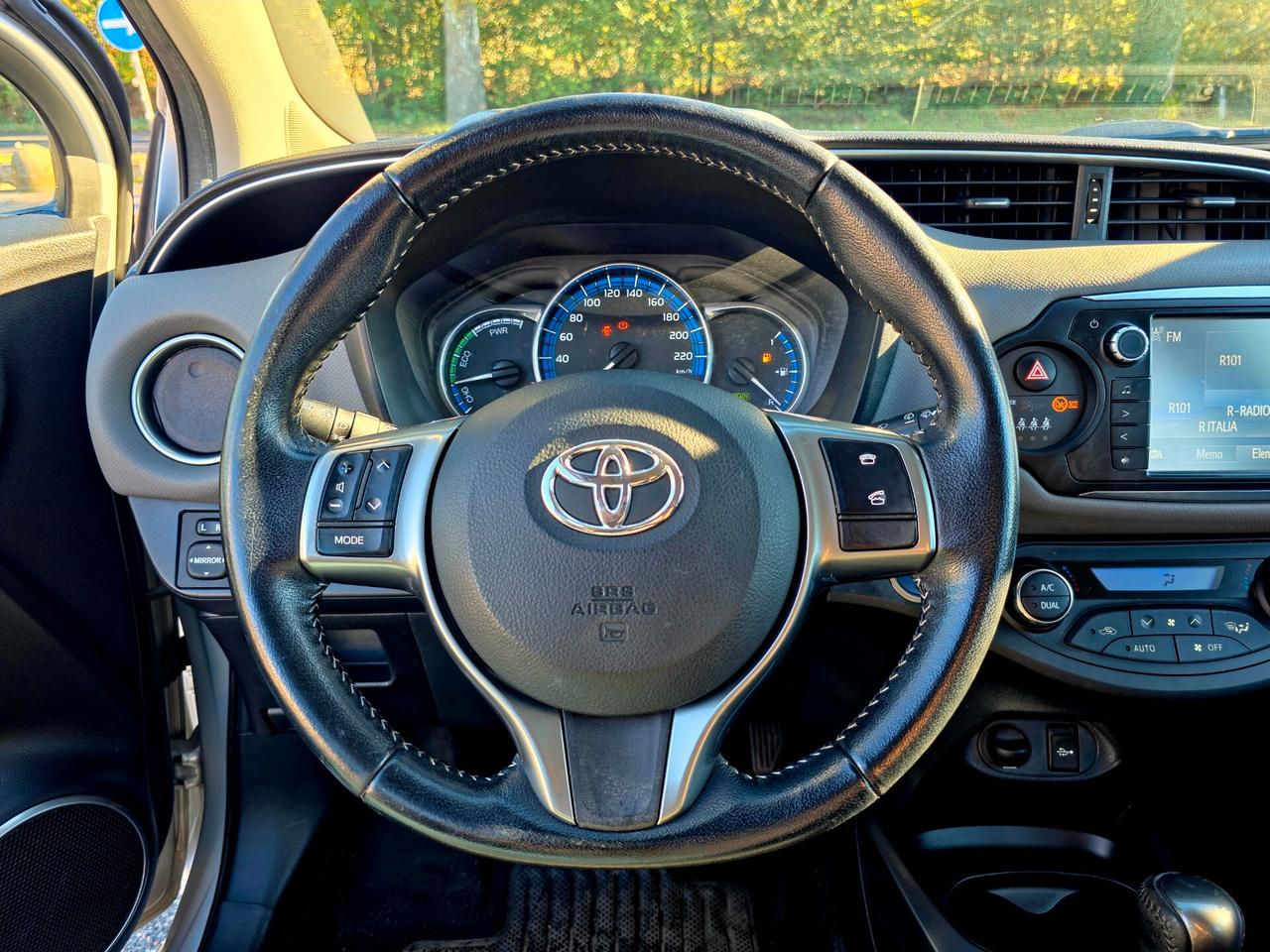 Toyota Yaris 1.5 Hybrid 5 porte Active 2017-E6B Automatico NEO