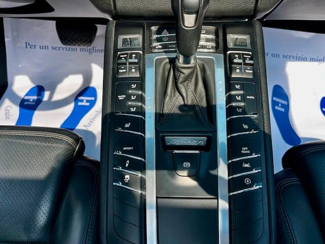 Porsche Macan 3.0d S 258cv pdk "TETTO APRBILE/VAVI/ BLUET.