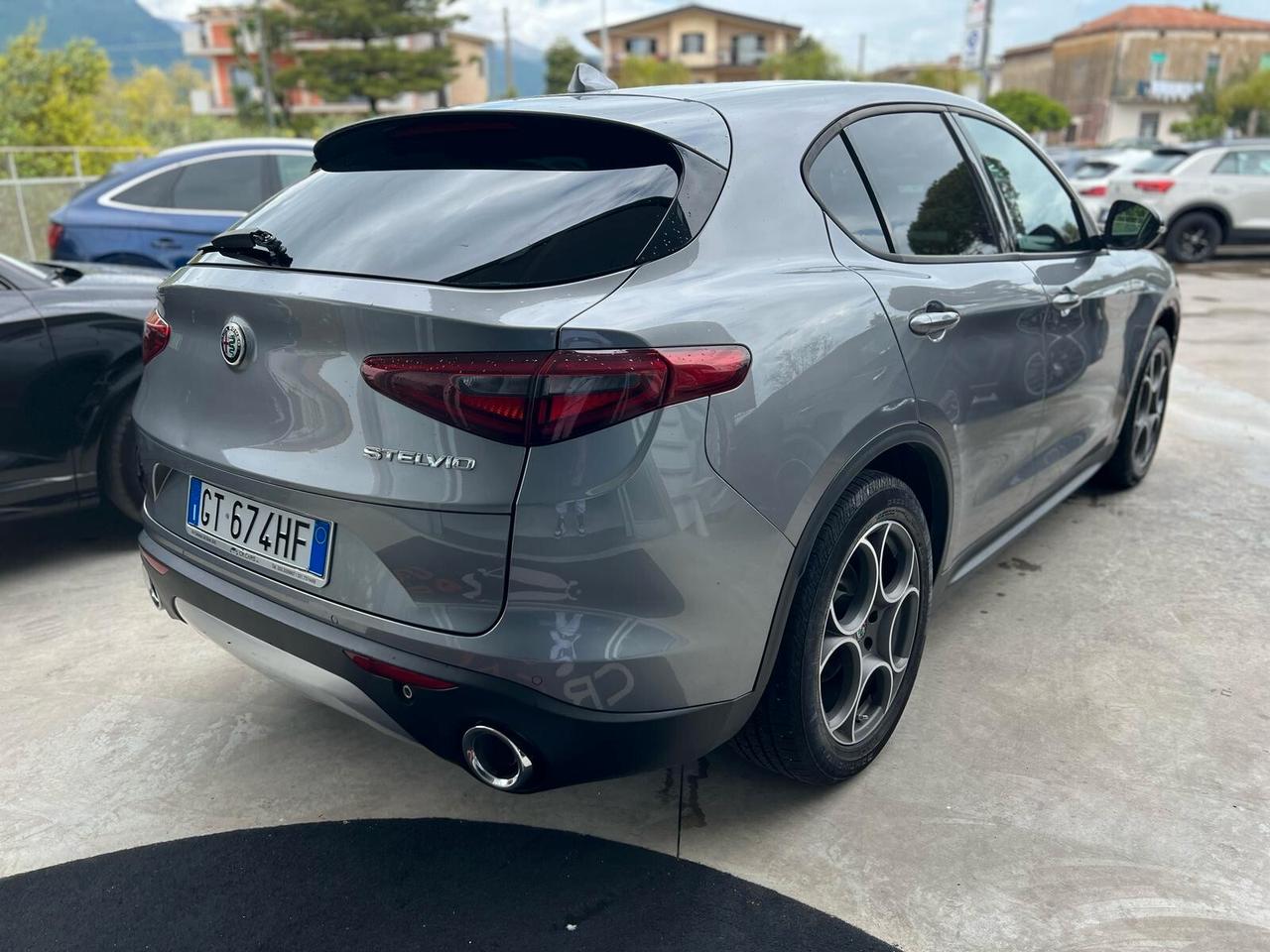 Alfa Romeo Stelvio 2.2 Turbodiesel 160 CV AT8 RWD Sport-Tech