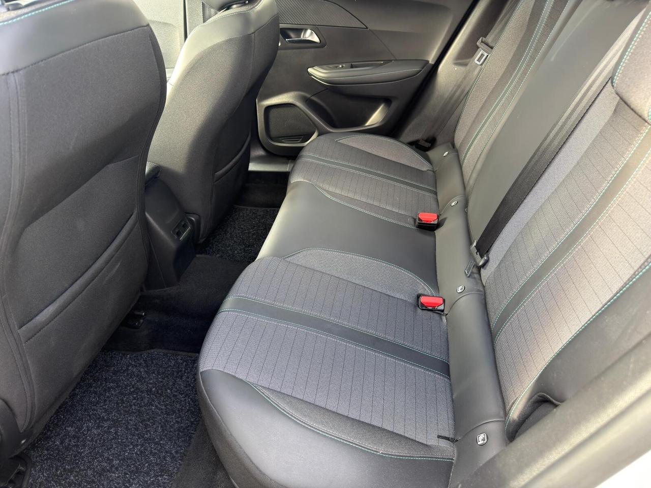 Peugeot 2008 BlueHDi 130 Cv S&S EAT8 Allure Pack