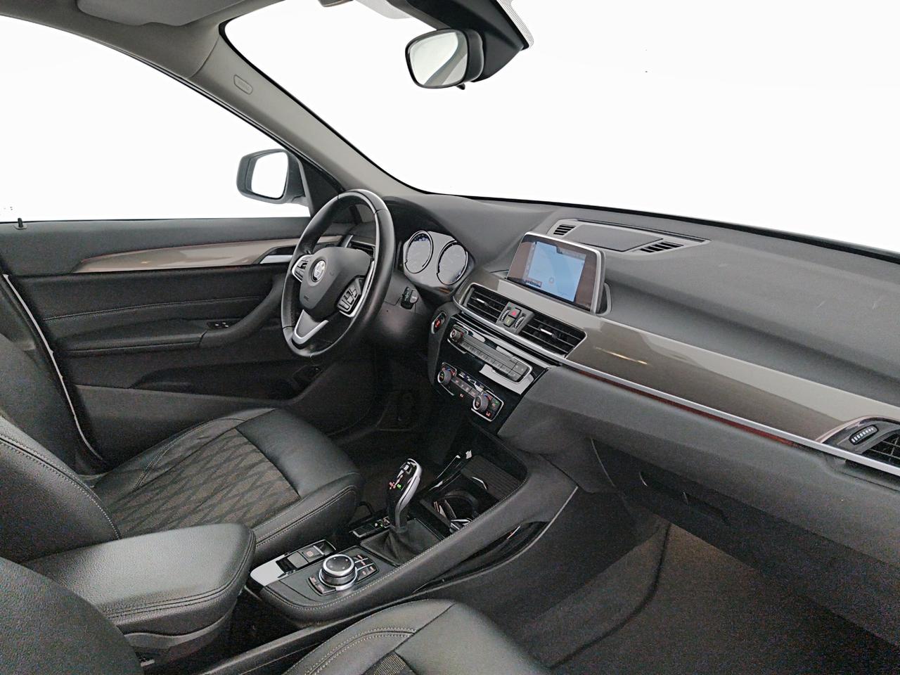 BMW X1 (F48) sDrive18d xLine