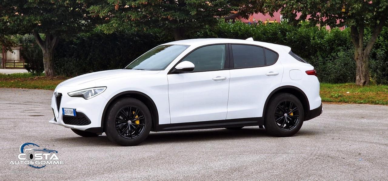 Alfa Romeo Stelvio 2.2 Turbodiesel 160 CV AT8 RWD Super