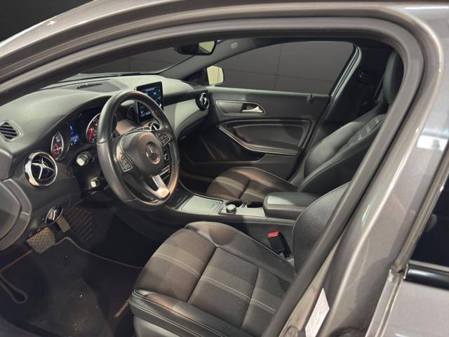 MERCEDES-BENZ GLA 180 d Automatic Sport
