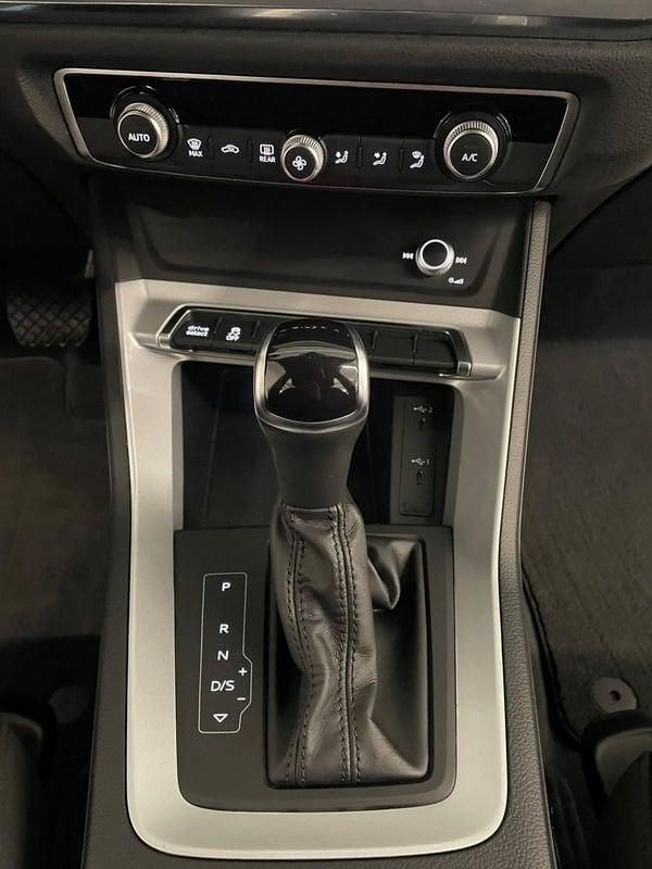 Audi Q3 Q3 45 TFSI e S tronic Business