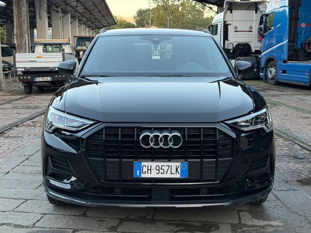 AUDI Q3 35 TFSI Business Advanced