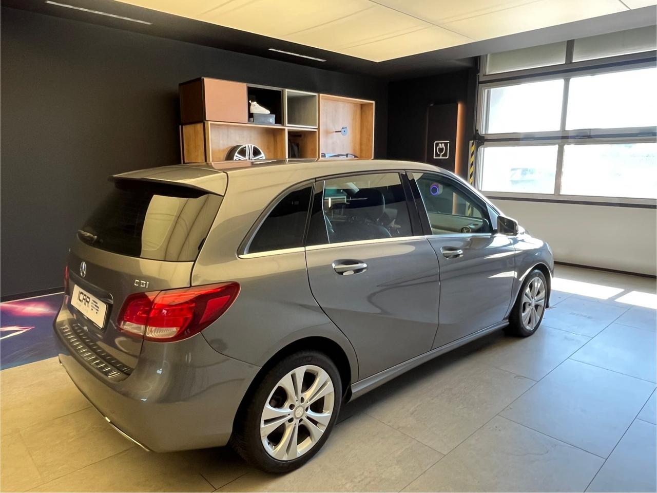 Mercedes-Benz Classe B - T246 - B 200 d (cdi) Sport auto
