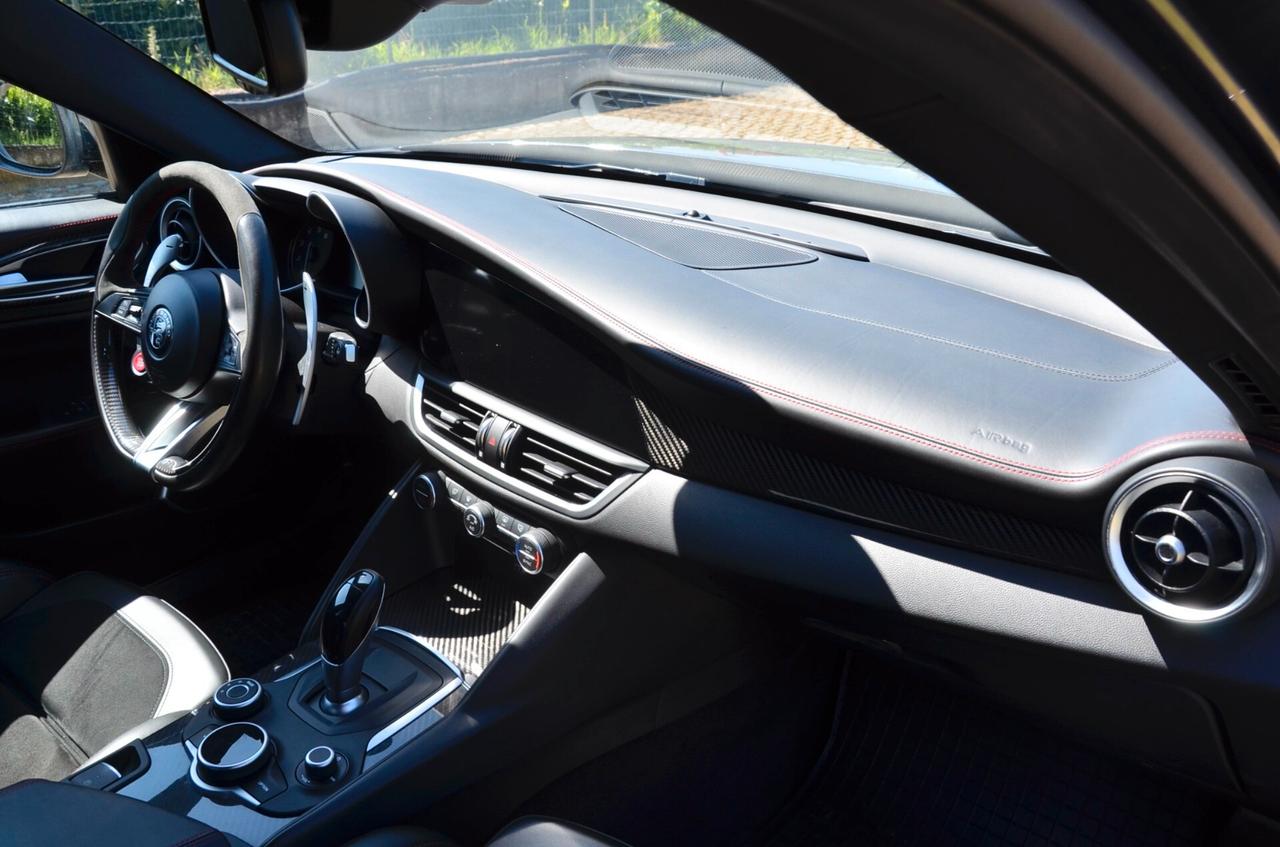 ALFA ROMEO GIULIA 2.9 T V6 QUADRIFOGLIO 510cv AUTO, SERVICE FCA, EURO 6B, HI-FI HARMAN/KARDON, NAVI, RETROCAMERA, XENO, PERMUTE