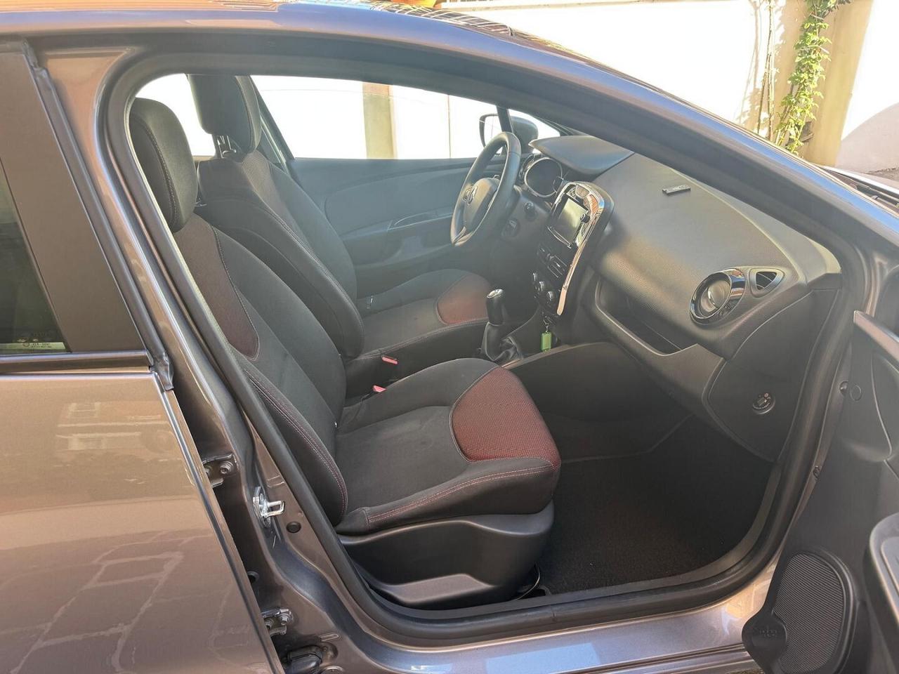 RENAULT Clio 1.5 dCi 75CV 5 porte Costume National