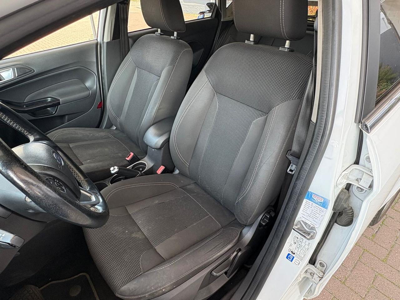 Ford Fiesta Titanium 1.5 TDCi AUTOCARRO DIS #10331