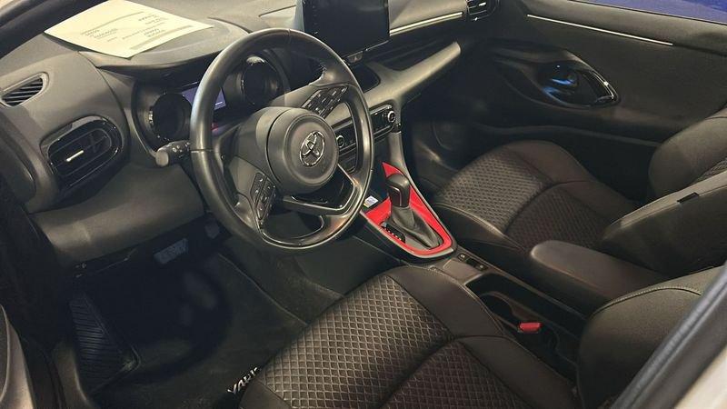 Toyota Yaris Hybrid Trend MY22
