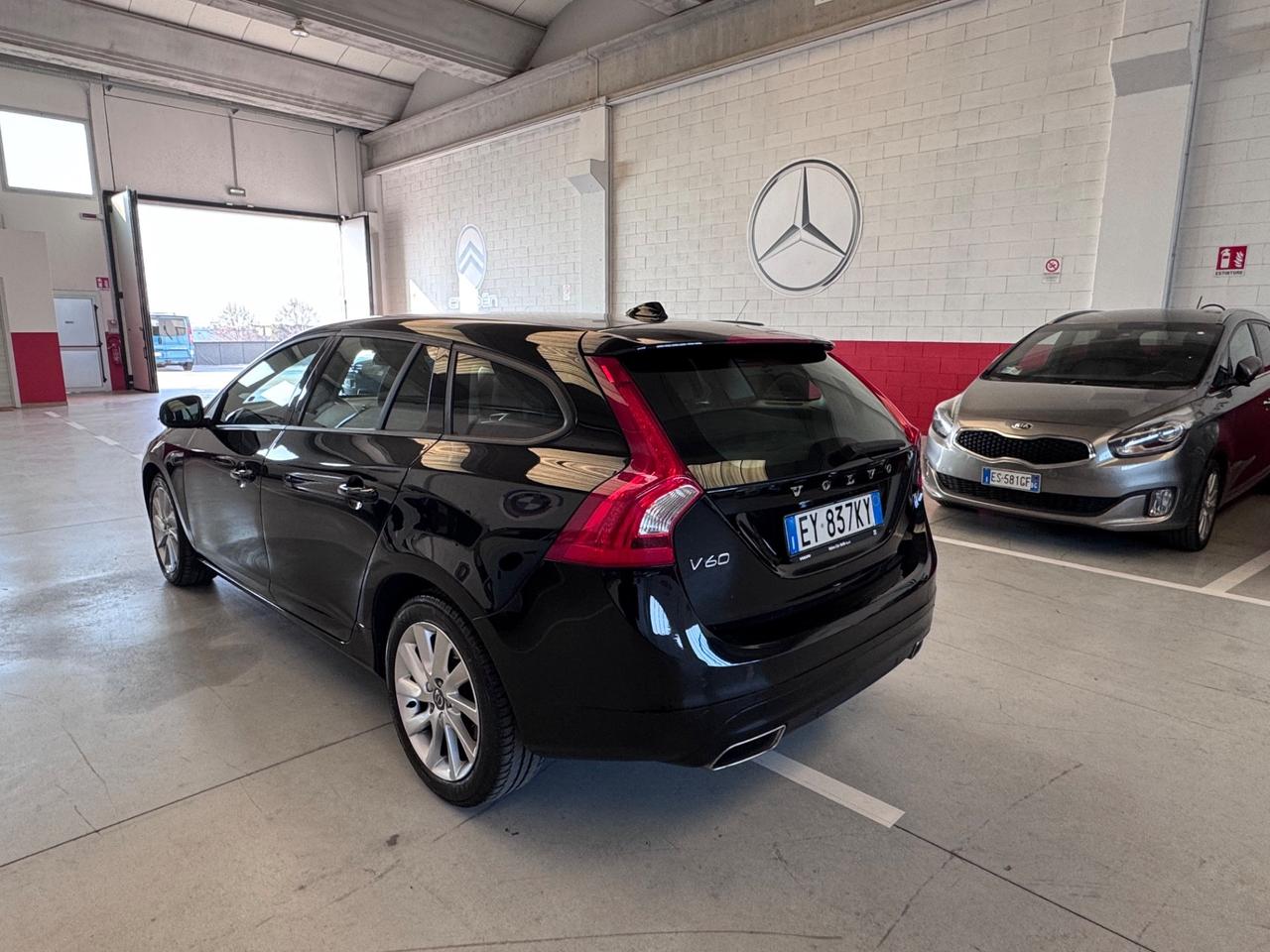 Volvo V60 D4 Geartronic Kinetic. Euro 6B