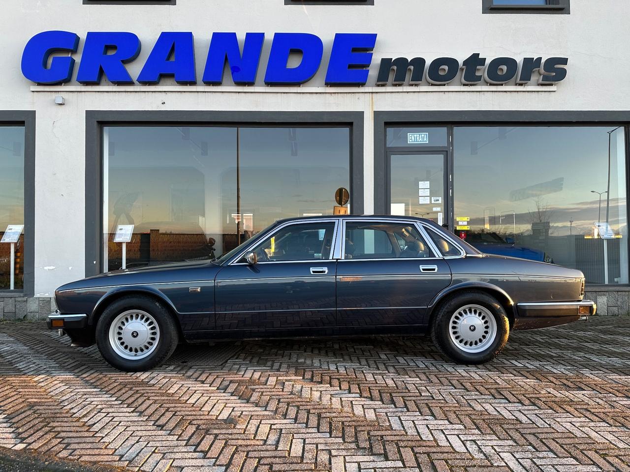 Jaguar XJ DKALH4 Daimler 3.6 6 cilindri 212 cv
