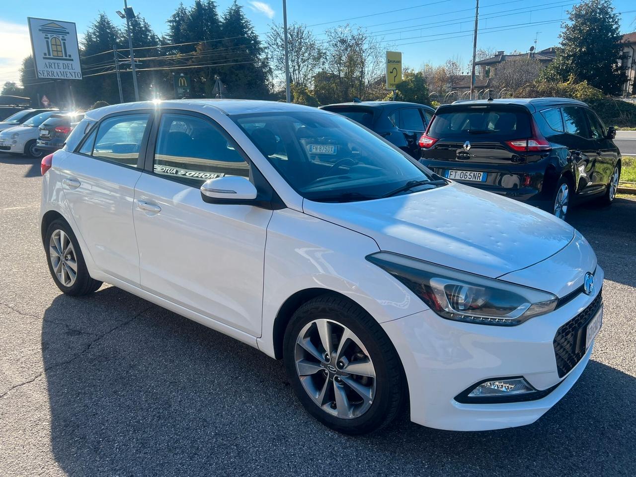 Hyundai i20 1.1 CRDi 12V 5 porte Comfort *NEOPATENTATI