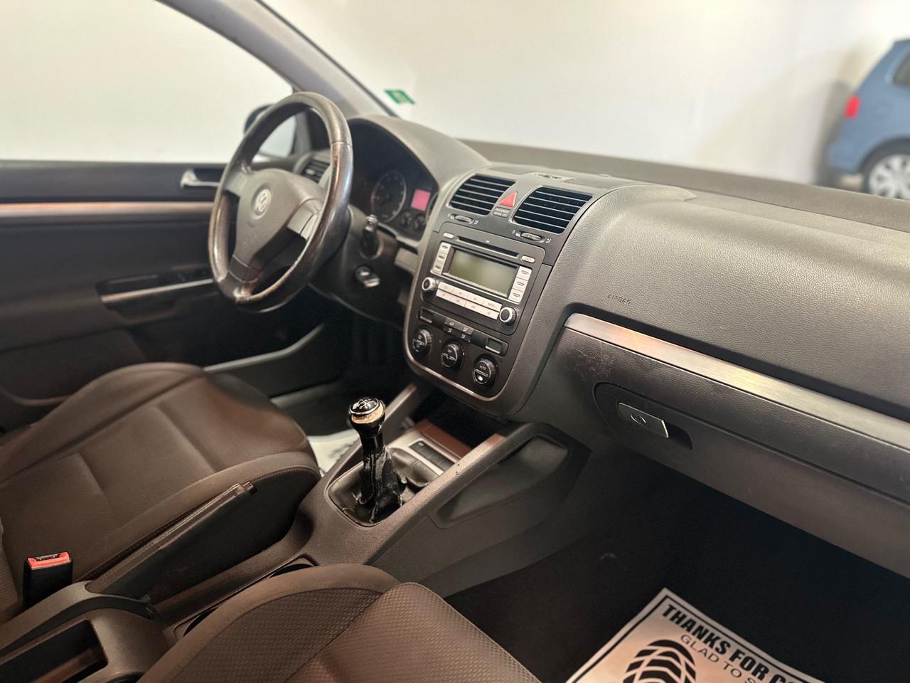Volkswagen Golf 1.6 16V FSI 5p. Sportline NEOPATENTATI