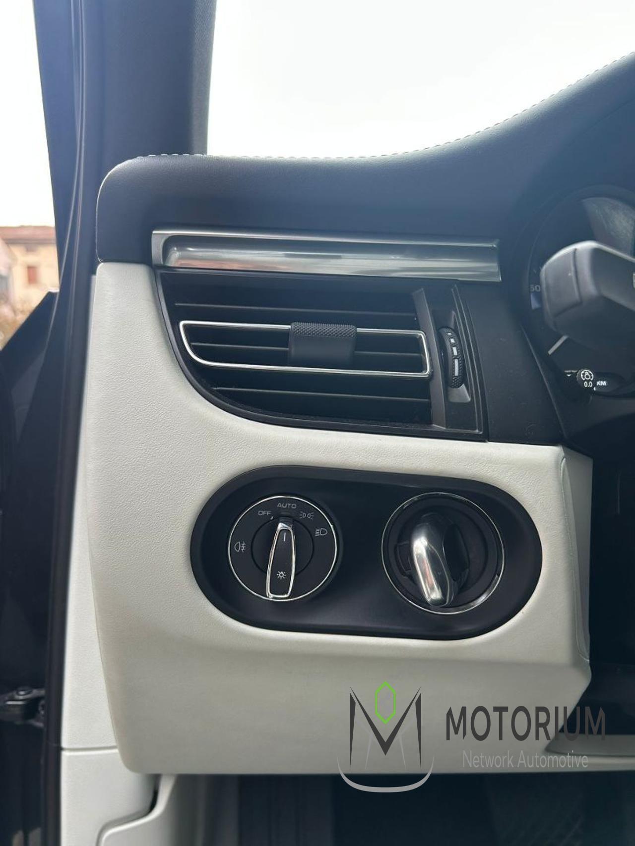 Porsche Macan MACAN 2.0 TURBO BENZINA 265CV