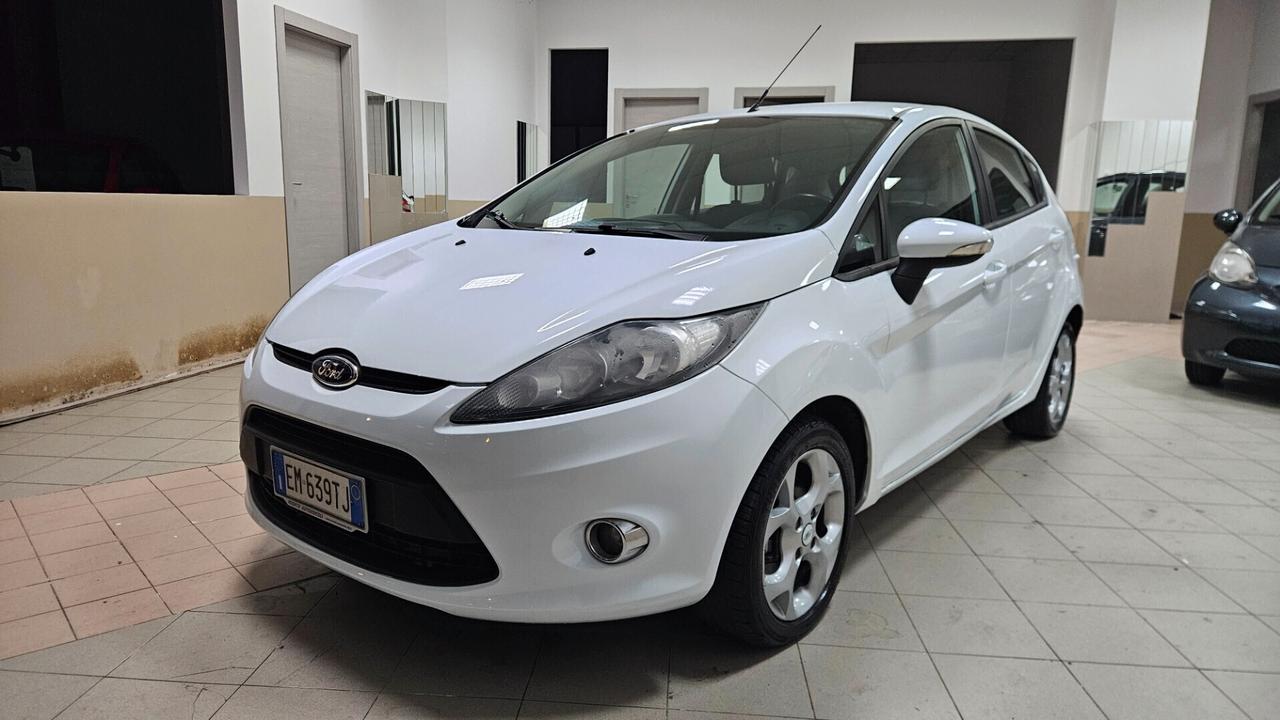 Ford Fiesta 1.4 TDCi 70CV 3 porte Titanium