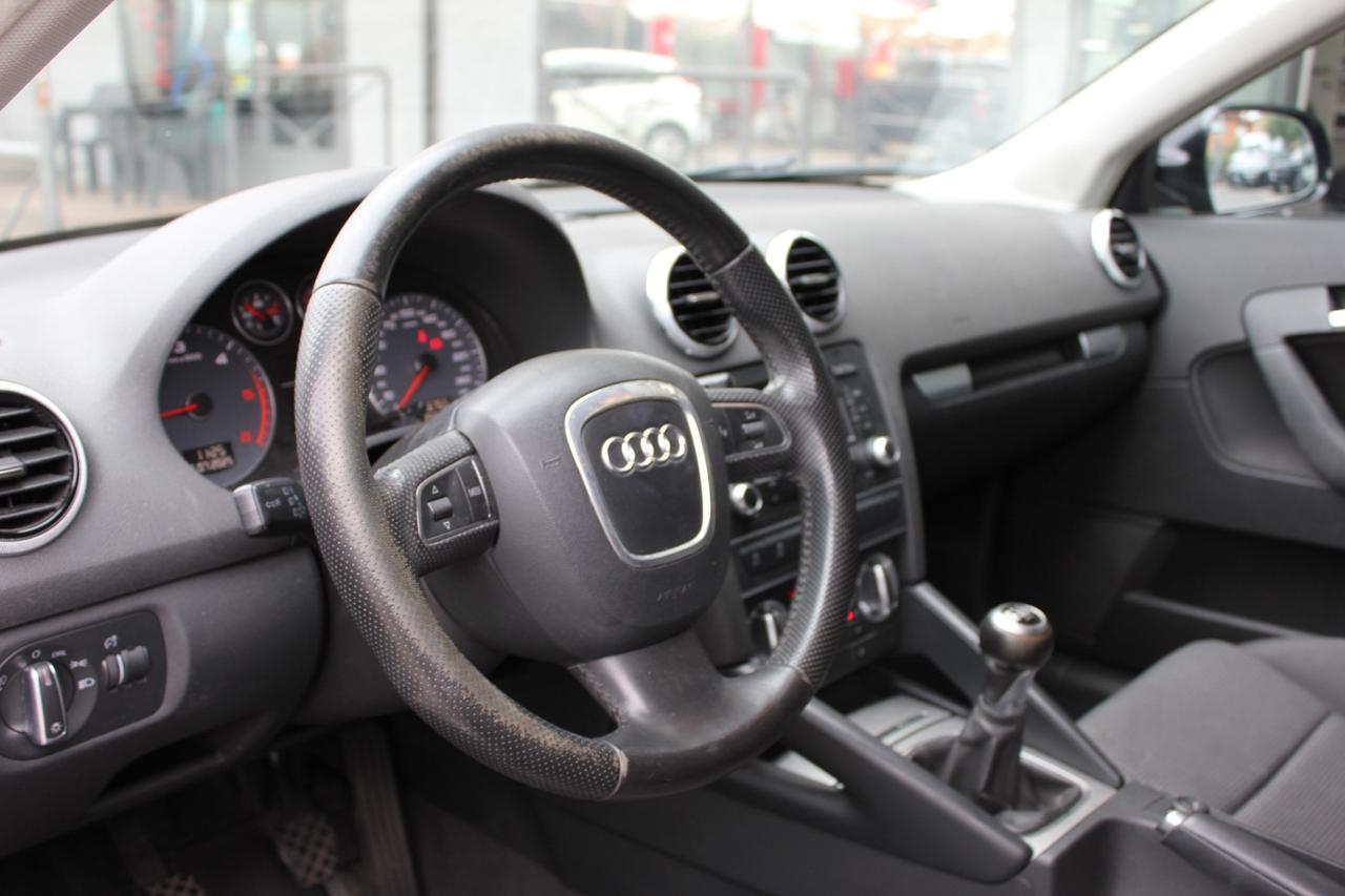 Audi A3 SPB 1.6 TDI 105 CV S-LINE