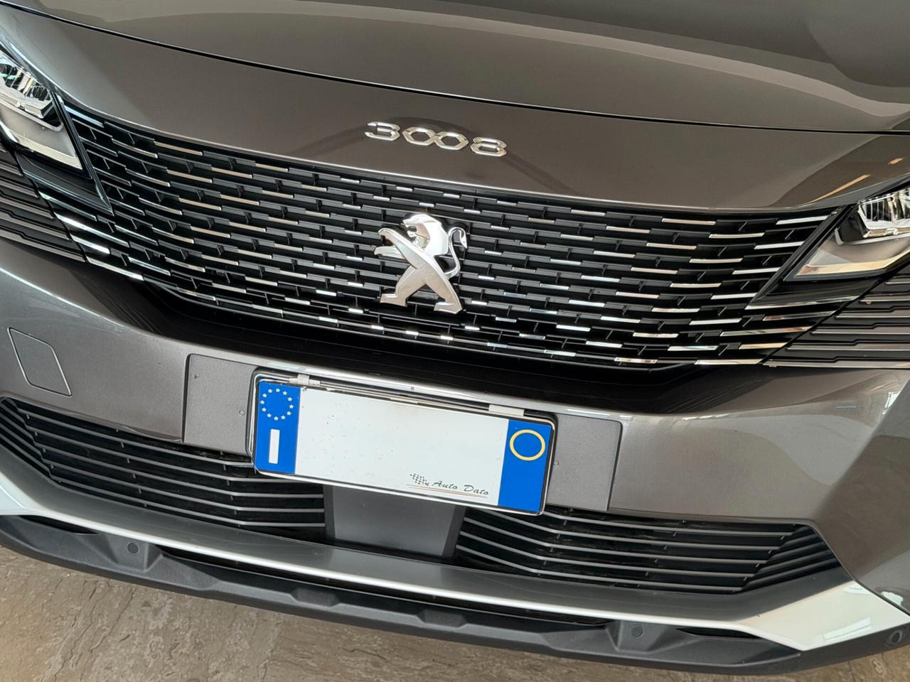 Peugeot 3008 1.5 BLUEHDI 130 cv. Eat8 ALLURE (Nav)