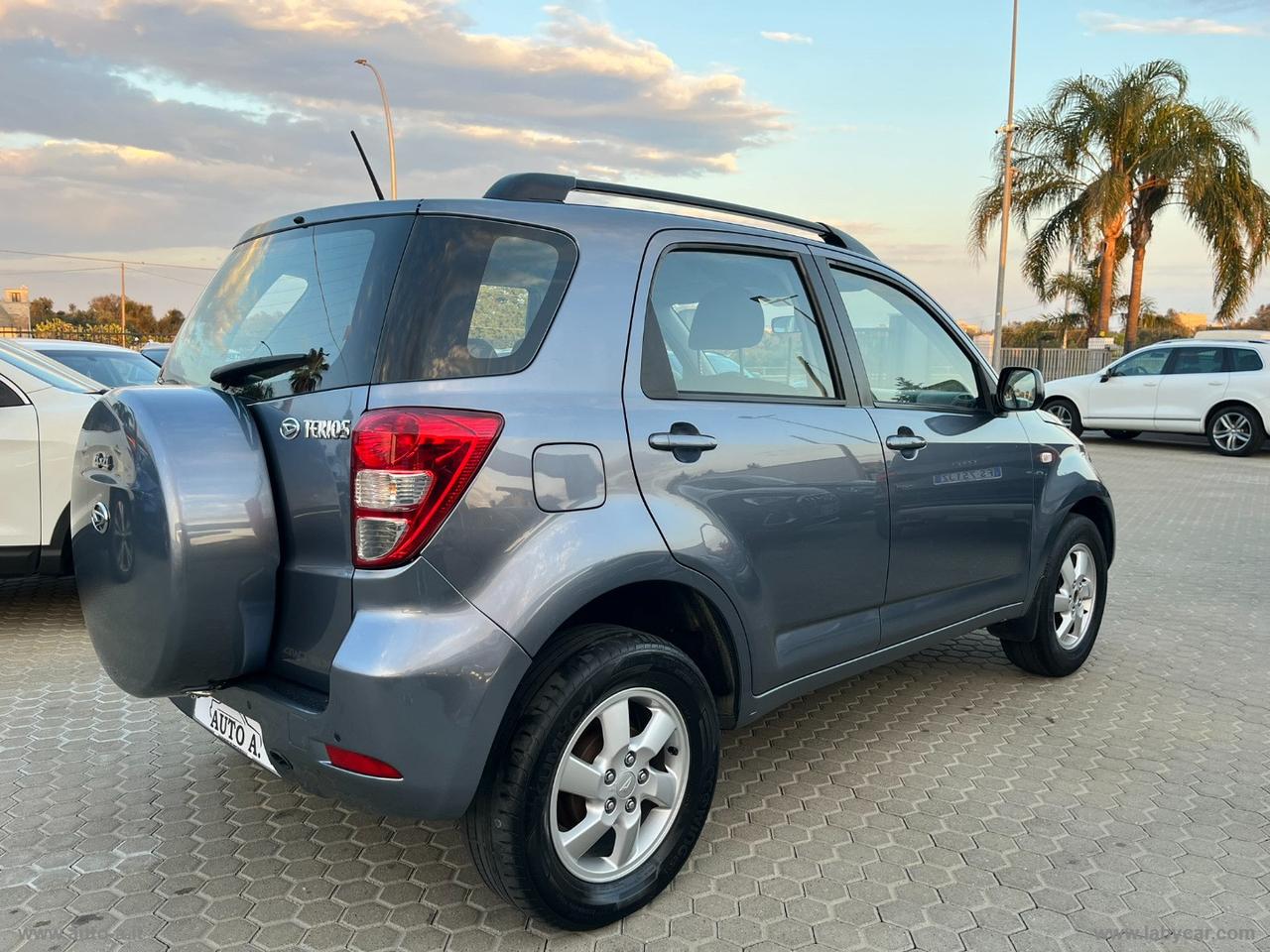 DAIHATSU Terios 1.5 4WD Sho Green Powered